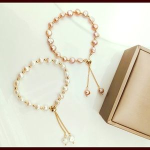Freshwater Adjustable Pearl Bracelet.